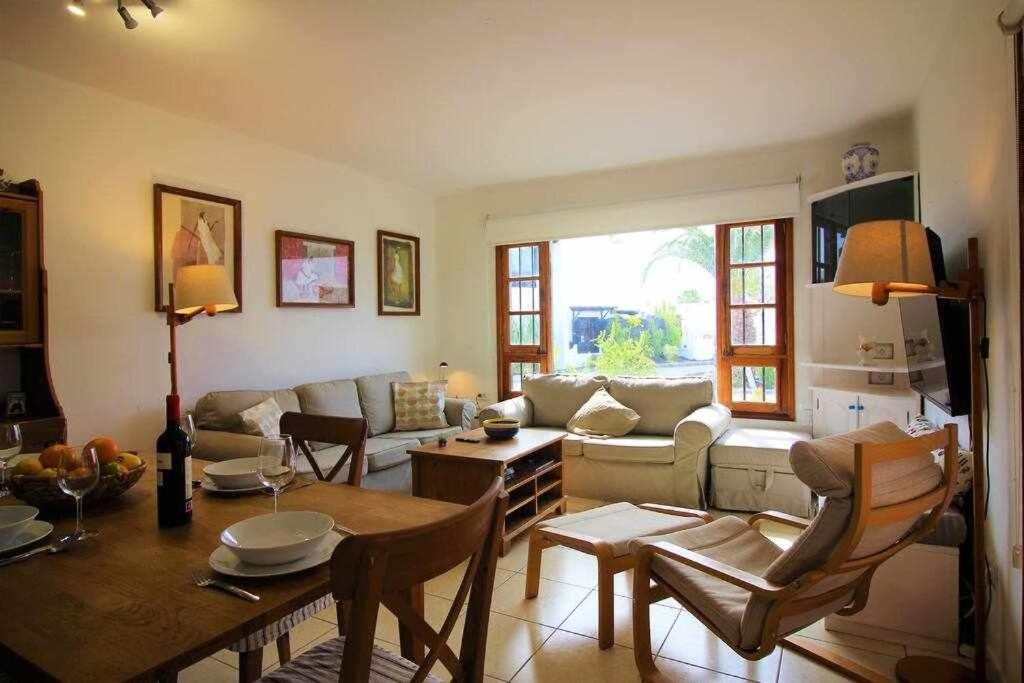 Appartamento Casa Barbara En Playa Bastian Costa Teguise Esterno foto